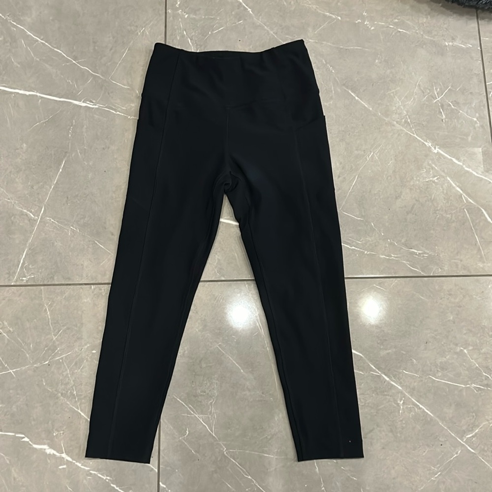 Mondetta Black Capri High-Waisted Leggins - Size XS - Excellent Condition